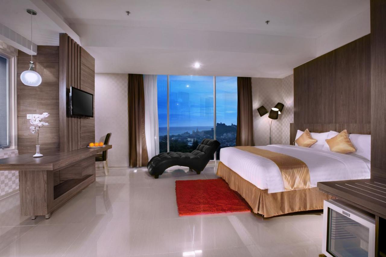 Aston Lampung City Hotel Bandar Lampung Exterior foto