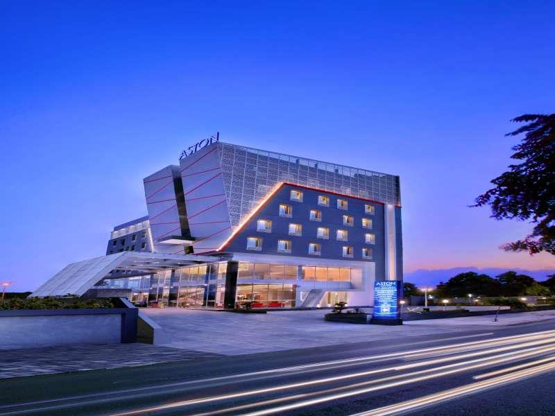 Aston Lampung City Hotel Bandar Lampung Exterior foto